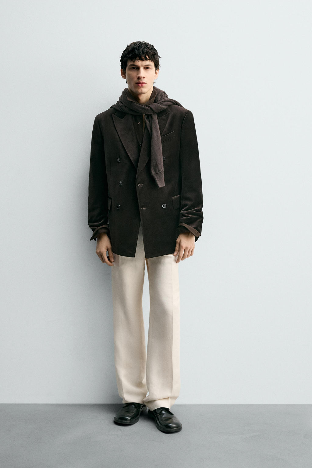 REGULAR FIT VELVET BLAZER