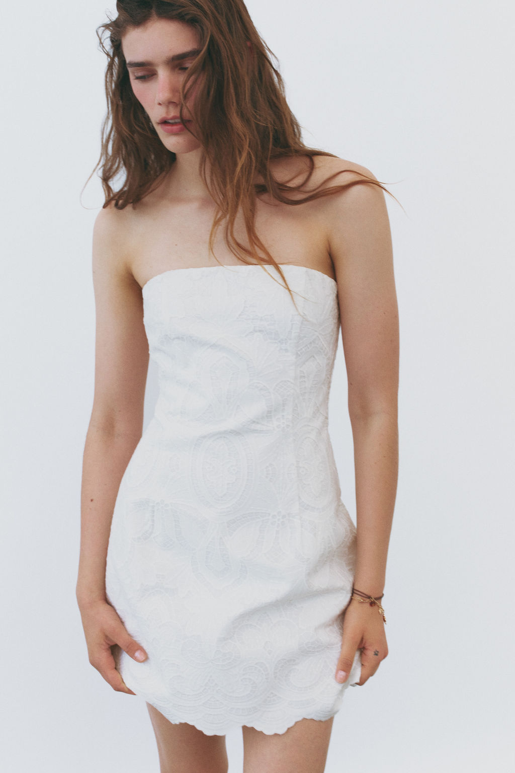 Vestido bandeau bordado - H&m фото 2
