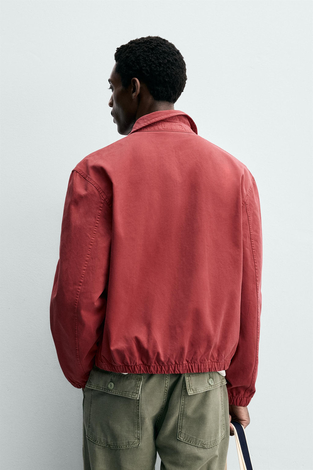 CAZADORA REGULAR FIT ALGOD?N LAVADO / Rojo - Zara фото 3