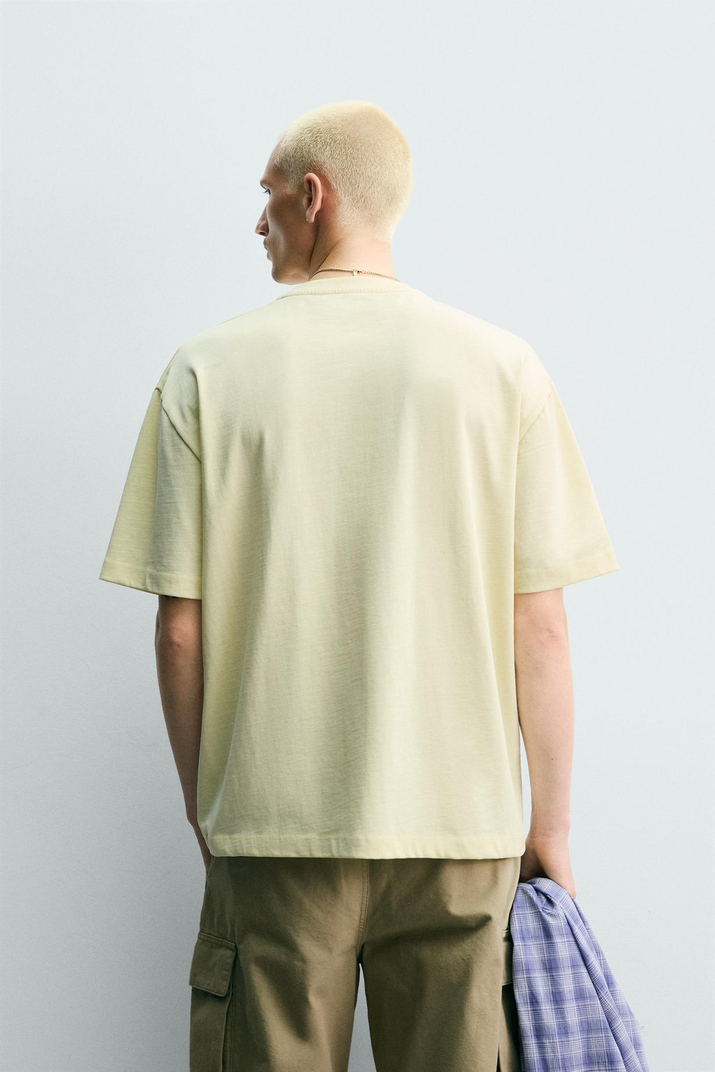 CAMISETA HEAVYWEIGHT B?SICA /03 / Amarillo claro
