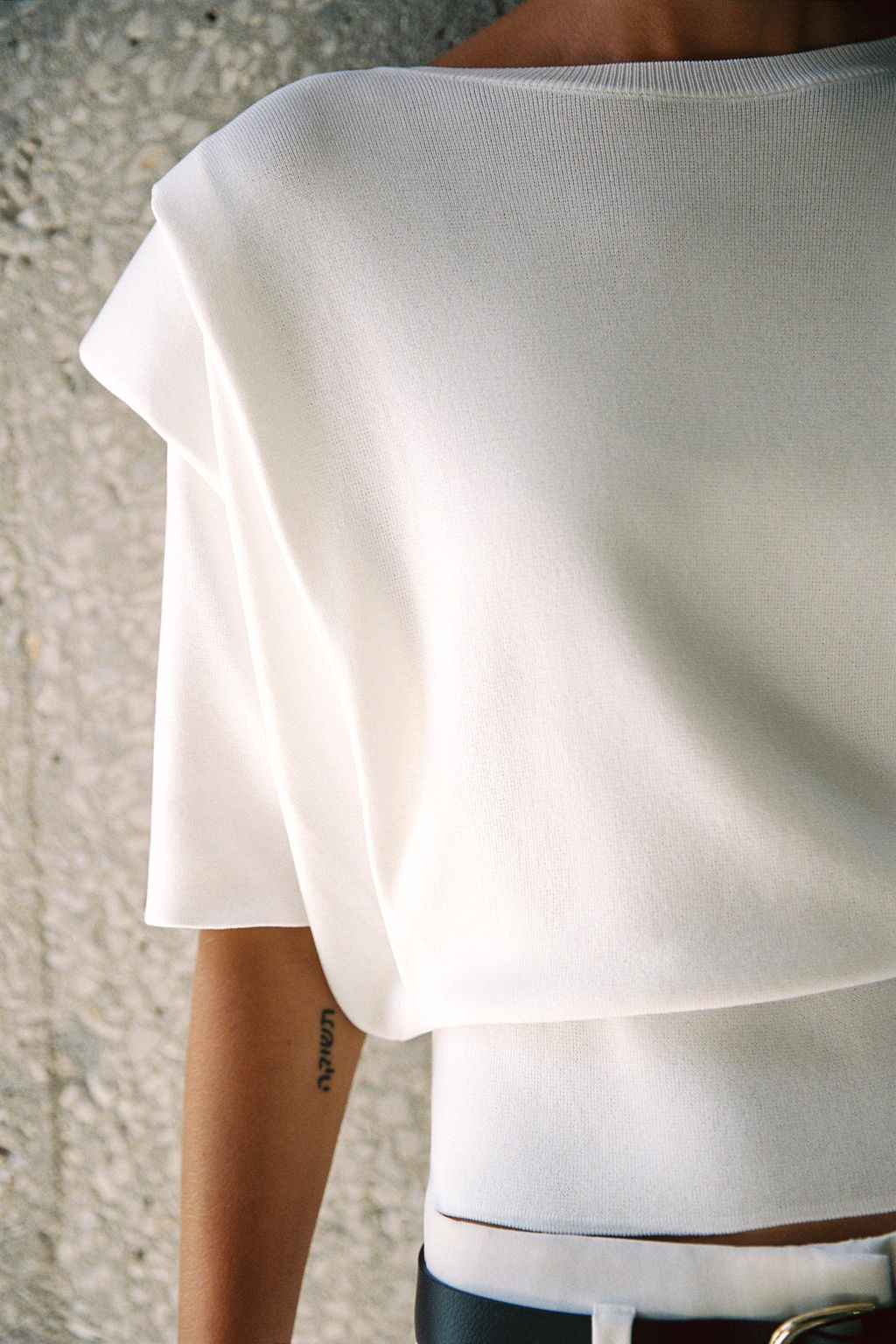 TOP PUNTO HOMBRERAS / Blanco - Zara фото 4