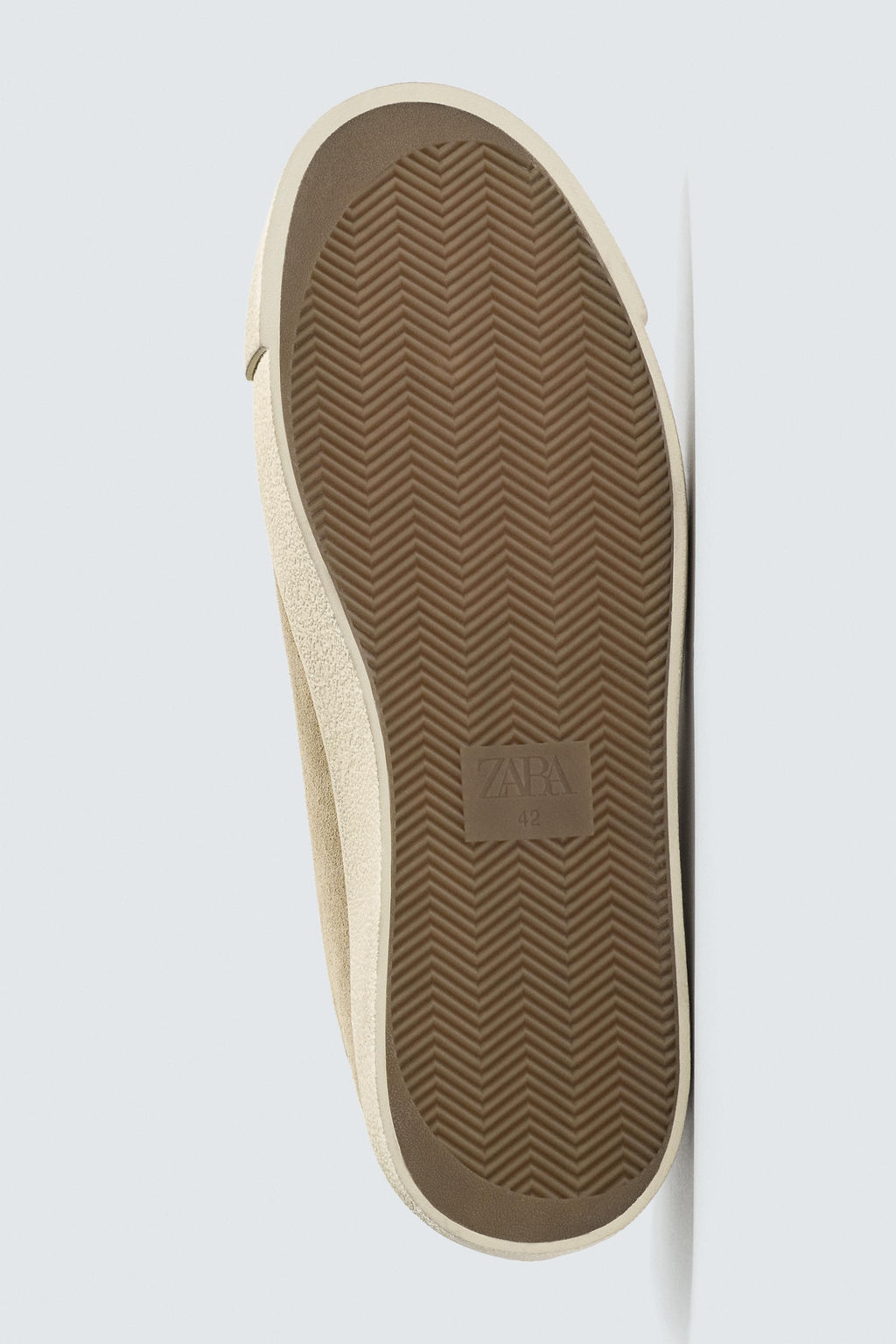ZAPATILLA DETALLE TAL?N PIEL / Marr?n Arena - Zara фото 7