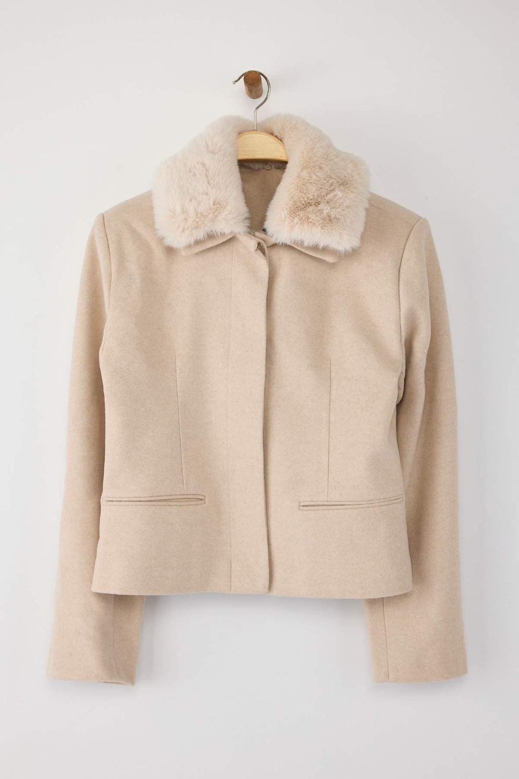 Ekru Regular Kal?p Yakas? Kurklu Kase Ceket Mont TWOAW26MO00131 - Trendyolmilla фото 6