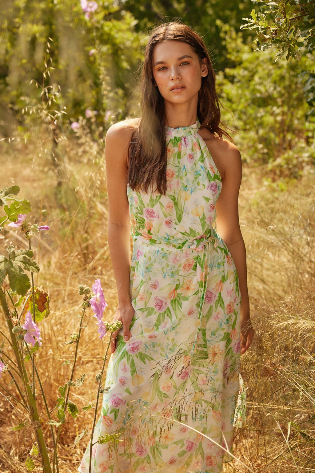 TRENDYOLMILLA Ekru Cicek Desenli Kusakl? A Kesim Halter Yaka Kolsuz Midi Astarl? Dokuma Elbise TWOSS20EL2536  фото 20