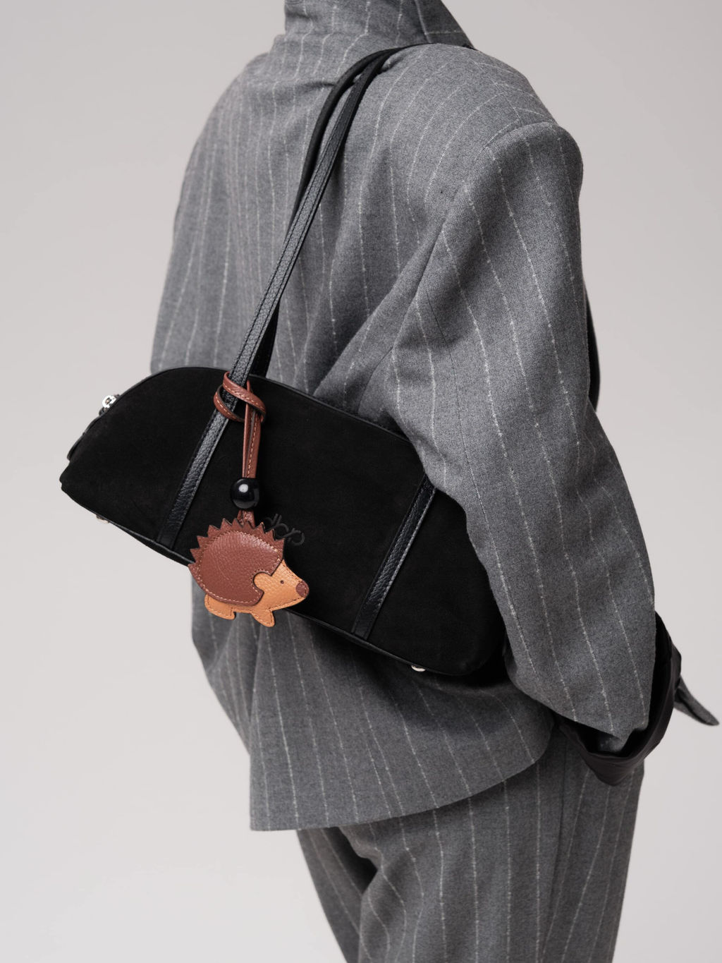 Замшевая сумка Ezhik DBR 31225 черный  фото 3