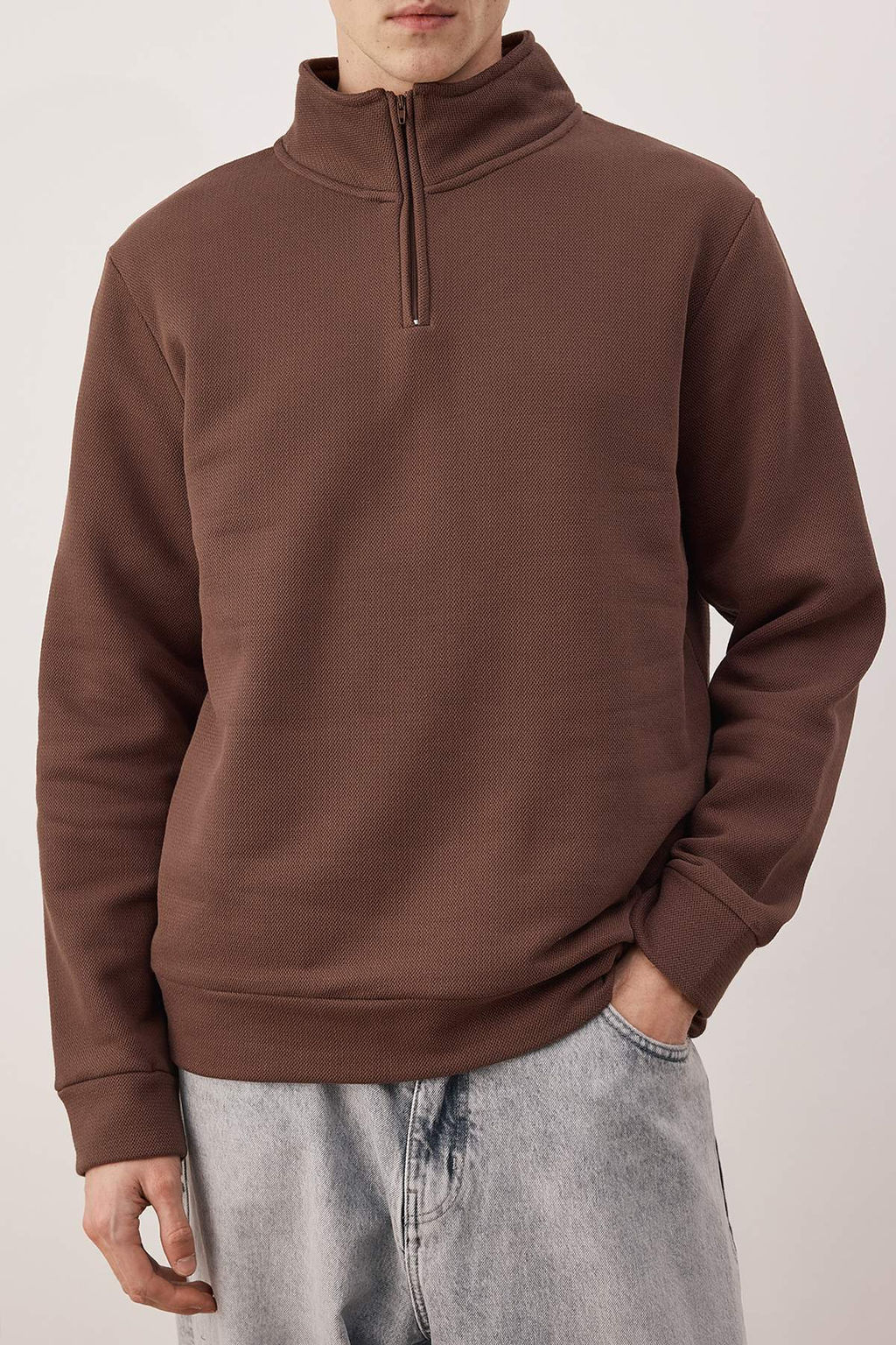 Kahverengi Regular/Normal Kesim Dik Yaka Ici Sardonlu Dokulu Sweatshirt TMNAW26SW00057 - Trendyolmilla фото 3