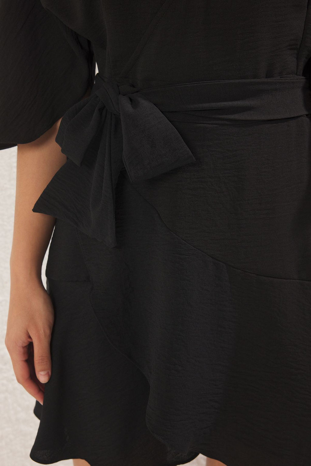 Siyah Duz Kruvaze Kusakl? Mini Dokuma Elbise TWOSS25EL00631 - Trendyolmilla фото 3