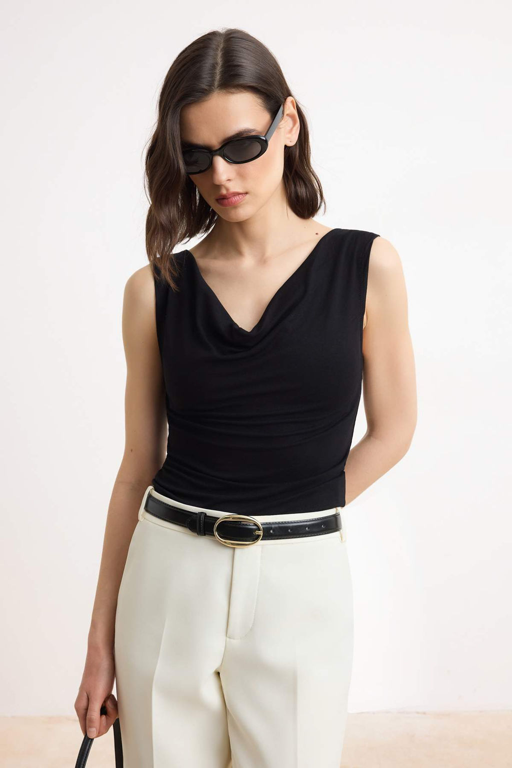 Siyah Fitted/Vucuda Oturan Degaje Yaka Kolsuz Yumusak Orme Bluz TWOSS26BZ00464 - Trendyolmilla фото 2