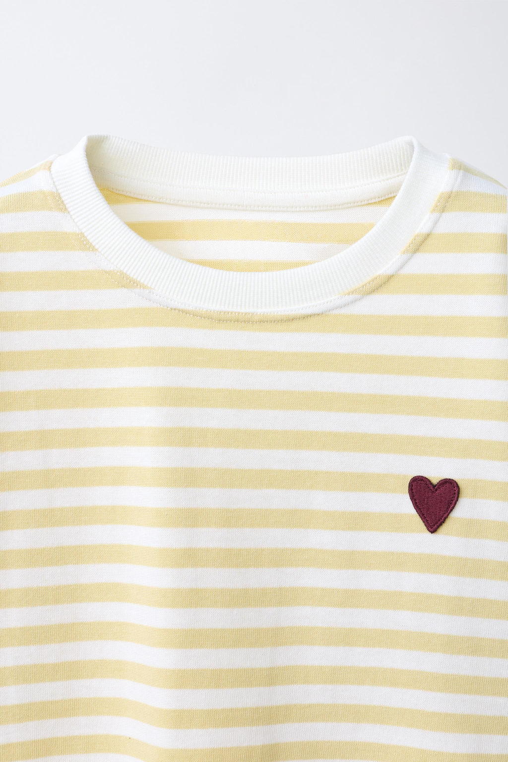 STRIPED T-SHIRT WITH EMBROIDERED HEART - Zara фото 3