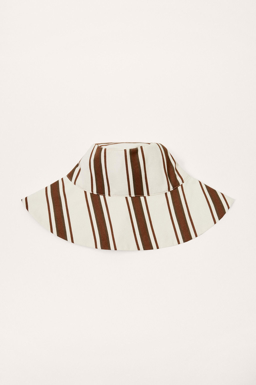 LIMITED EDITION STRIPED REVERSIBLE BUCKET HAT - Zara фото 13