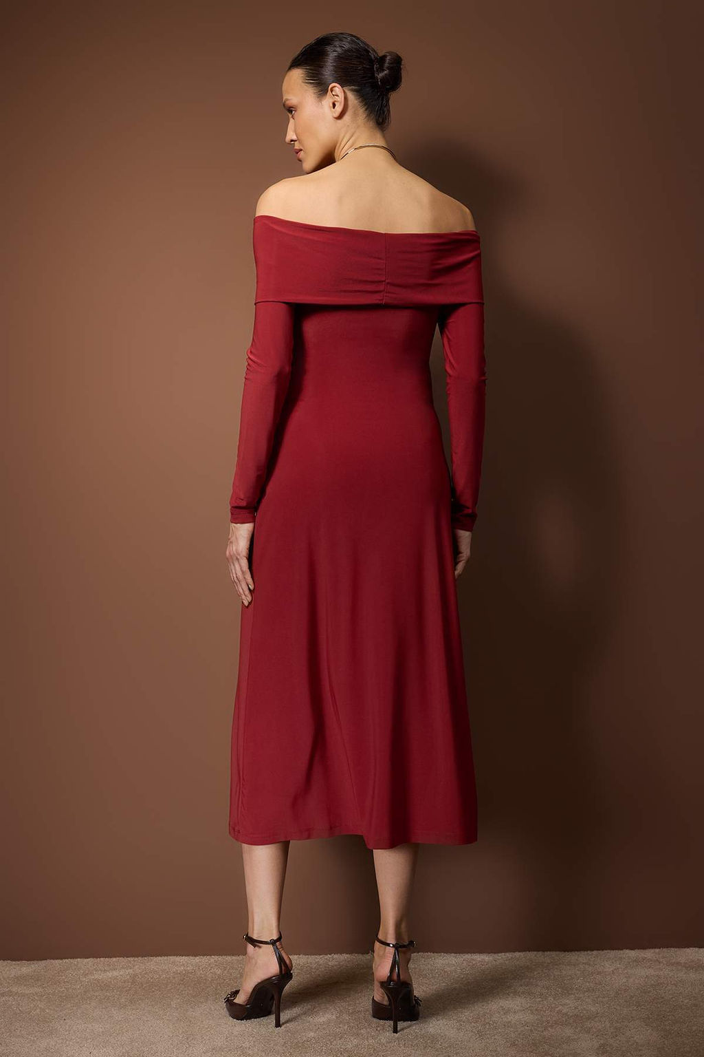 Siyah Carmen Yaka A-line/Can Ac?lan Esnek Orme Midi Elbise TWOAW26EL00143 - Trendyolmilla фото 8