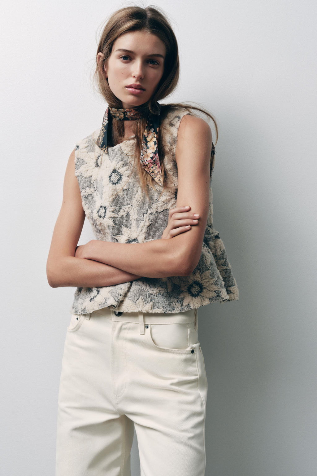 FLORAL TEXTURED PEPLUM TOP