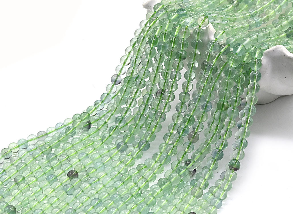 Бусины из флюорита зеленого шарик 6мм, 40см, 68 бусин Радуга камня