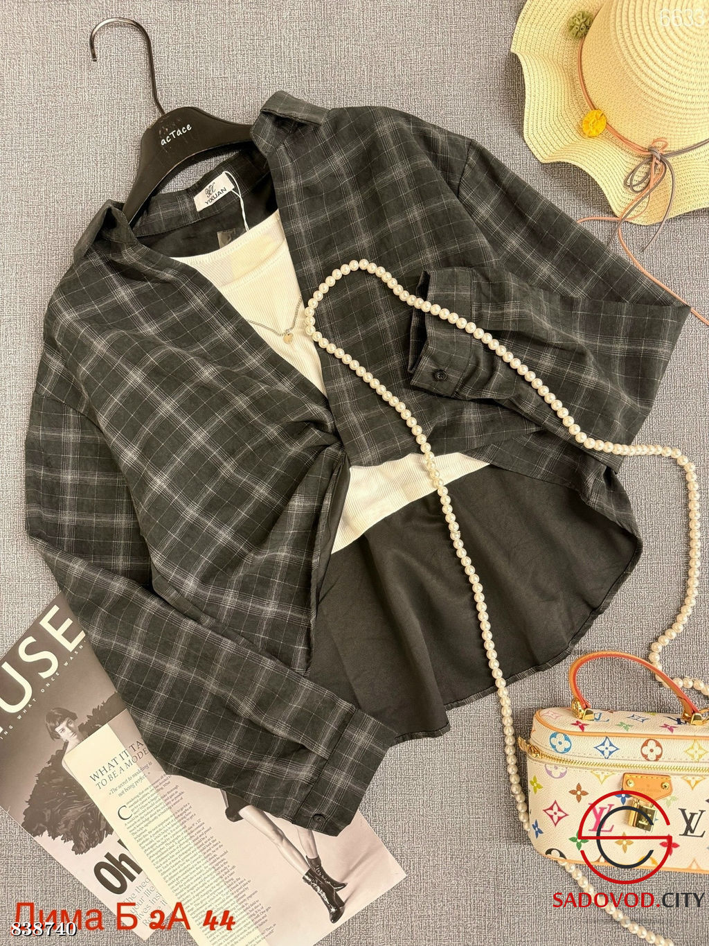 Женская рубашка в клетку с топиком