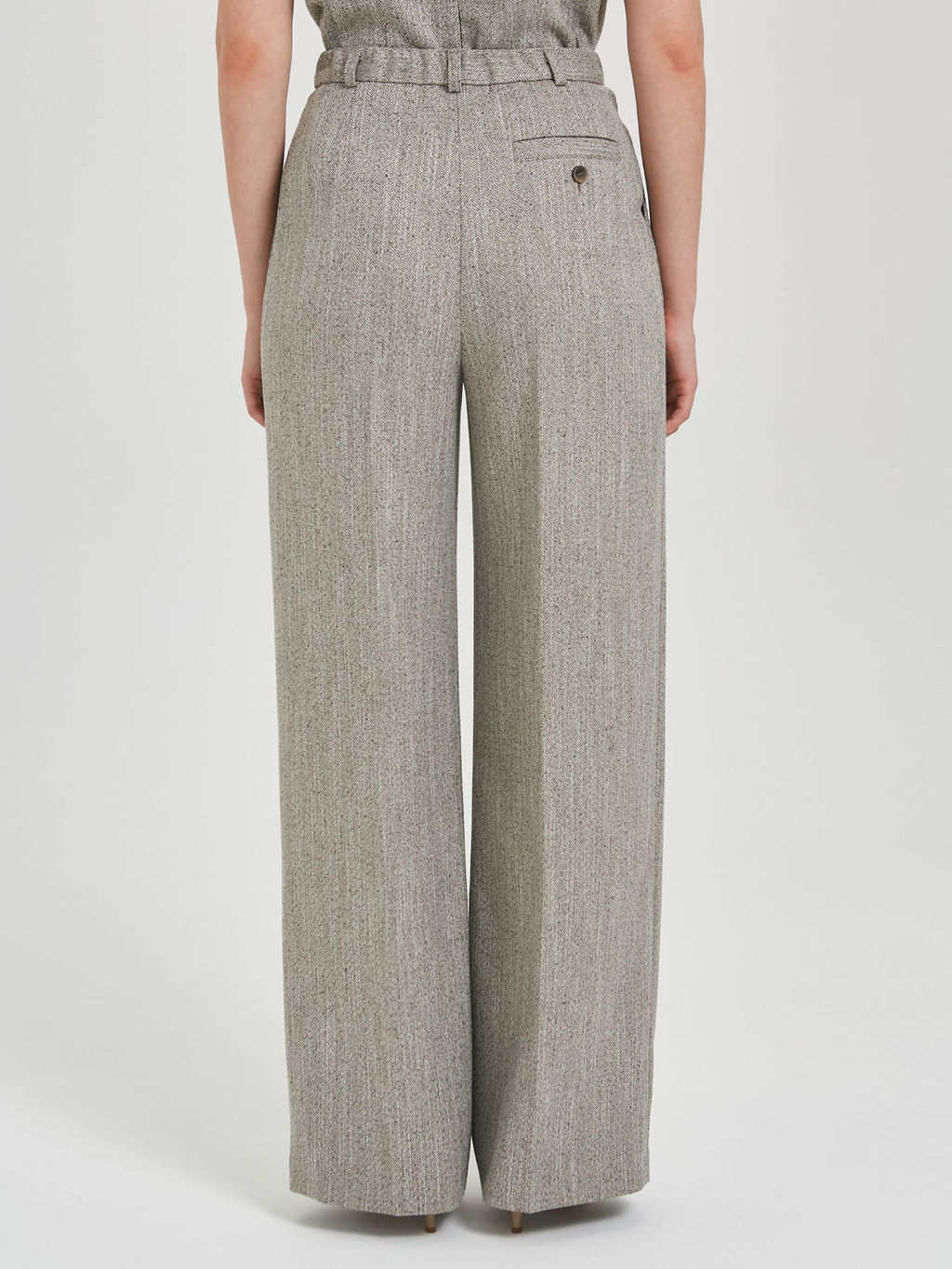 Брюки со стрелками