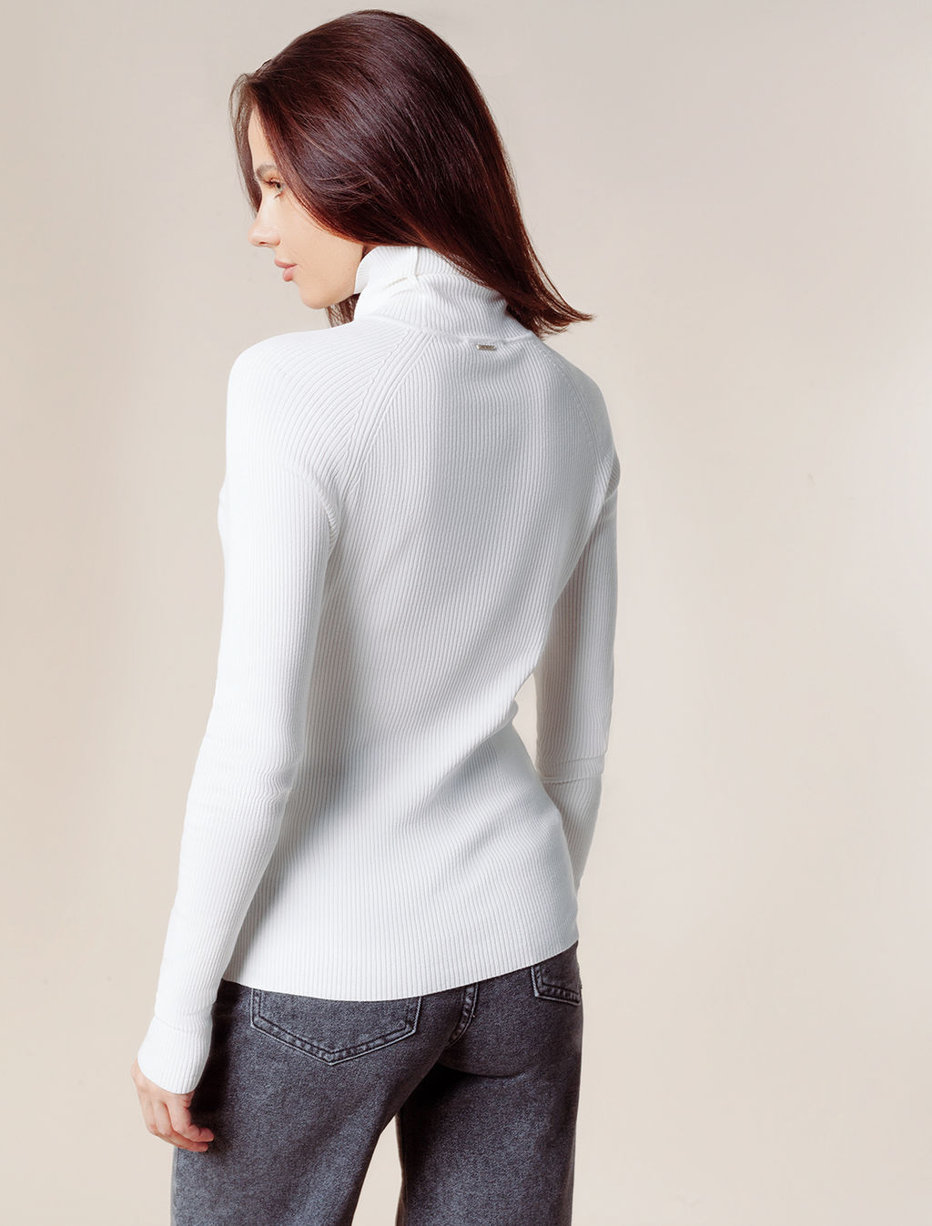 ОФИСКОР / Свитер тонкой вязки в рубчик из вискозы - Vilatte фото 3