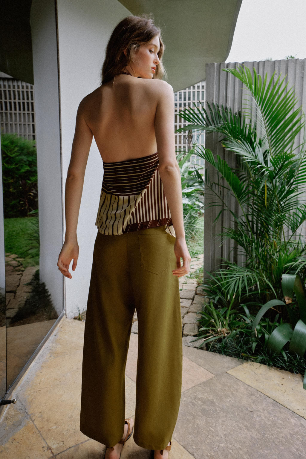TOP HALTER ESTAMPADO ABALORIOS / Crudo / Marr?n - Zara фото 5