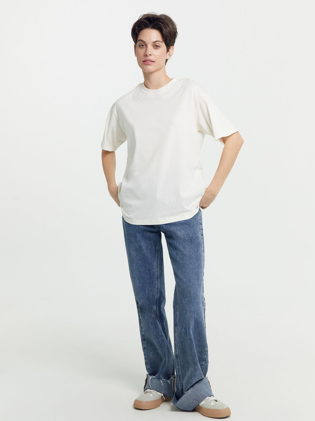 Футболка женская в молочно-белом цвете молочный 112678 - Mark formelle фото 6