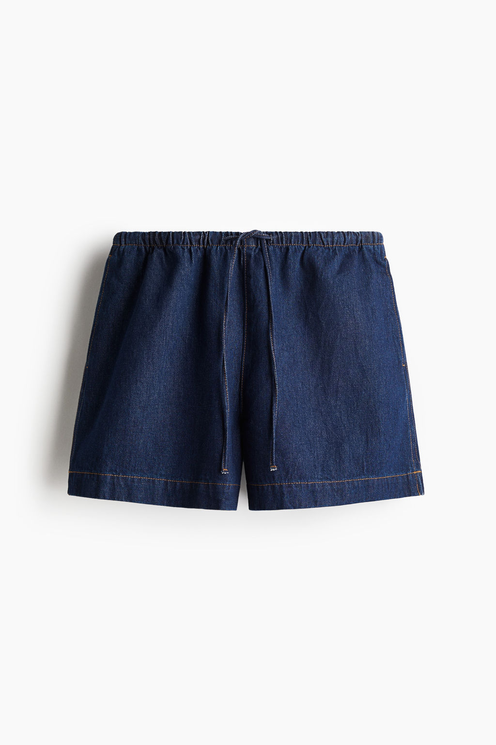 Pantal?n corto en denim con cord?n de ajuste