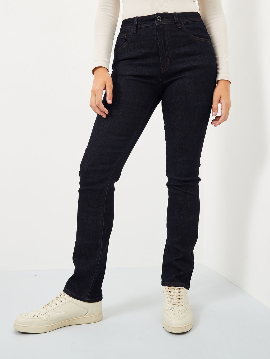 Женские джинсы прямого кроя