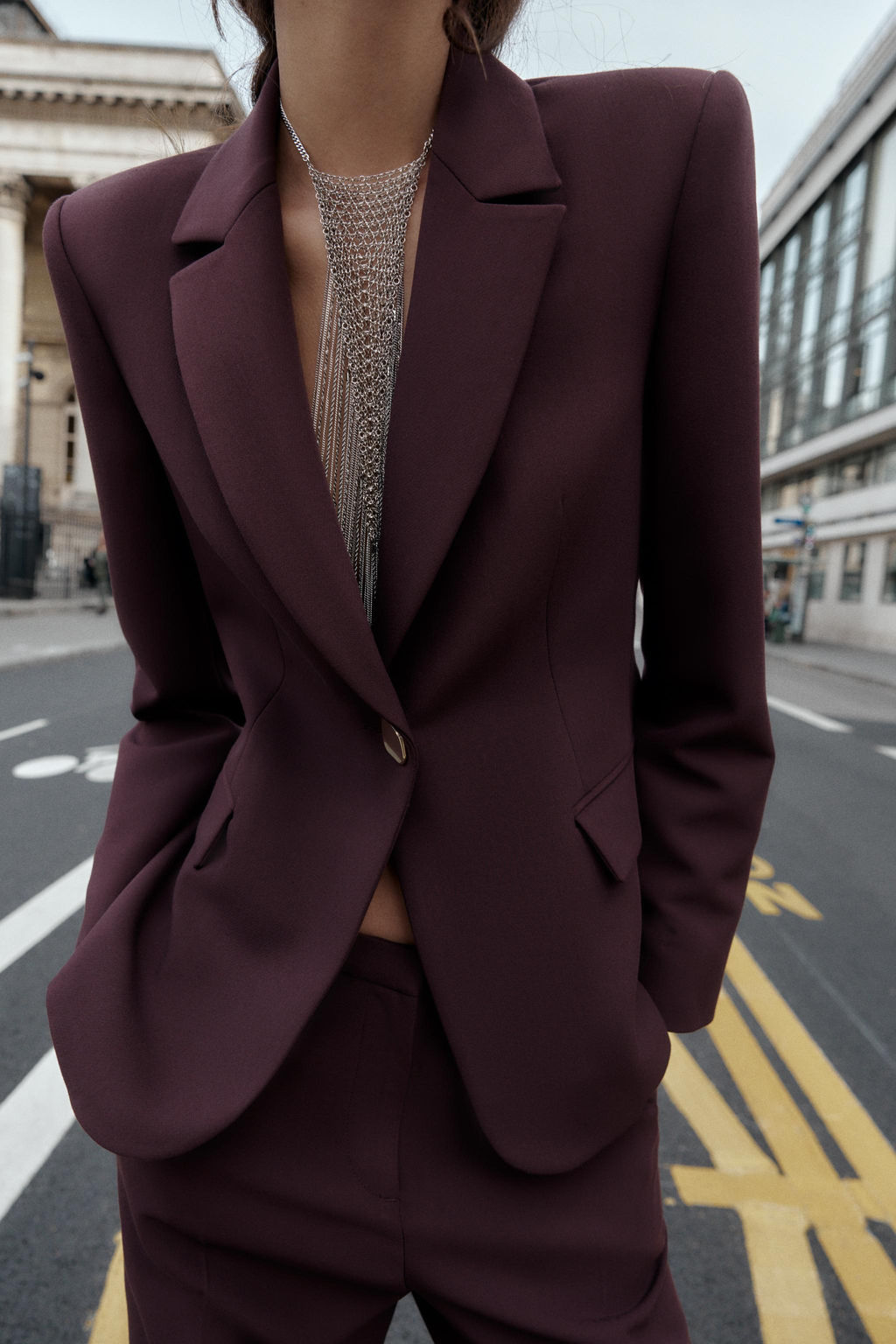 FITTED BLAZER WITH SHOULDER PADS - Zara фото 5