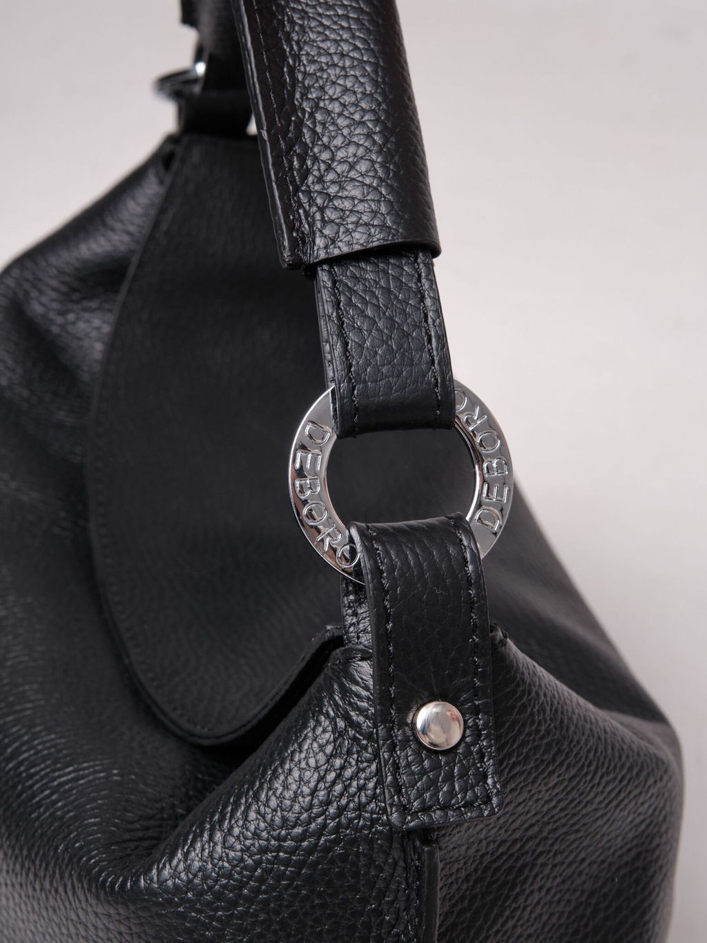 Сумка кожаная на плечо черная