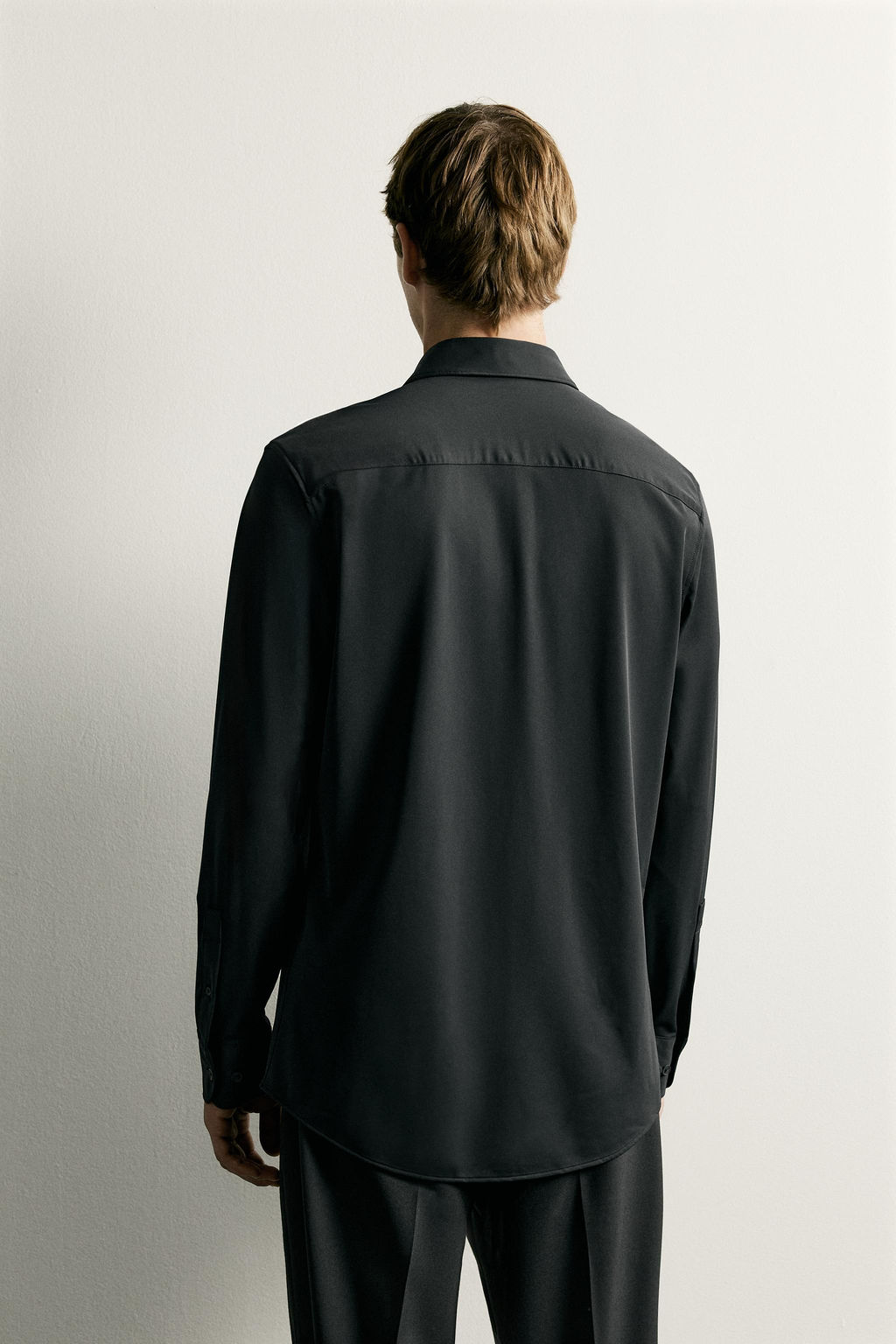 CAMISA REGULAR FIT ESTRUCTURA / Negro - Zara фото 3