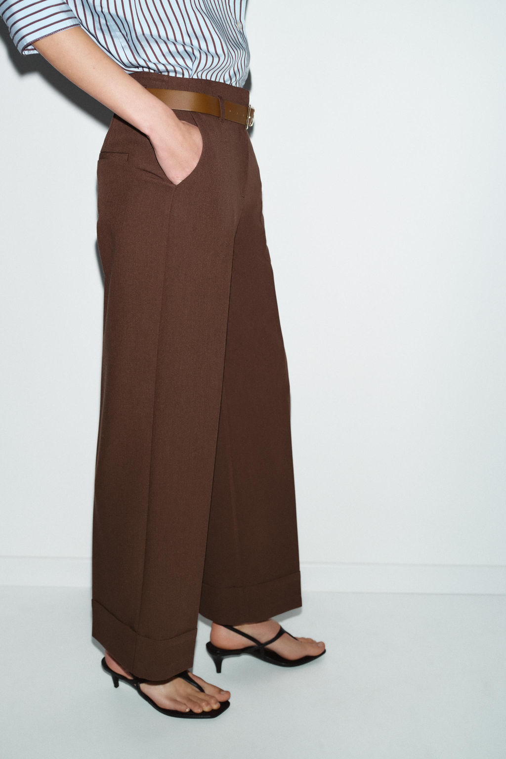 TROUSERS WITH TURN-UP CUFFS AND BELT - Zara фото 10