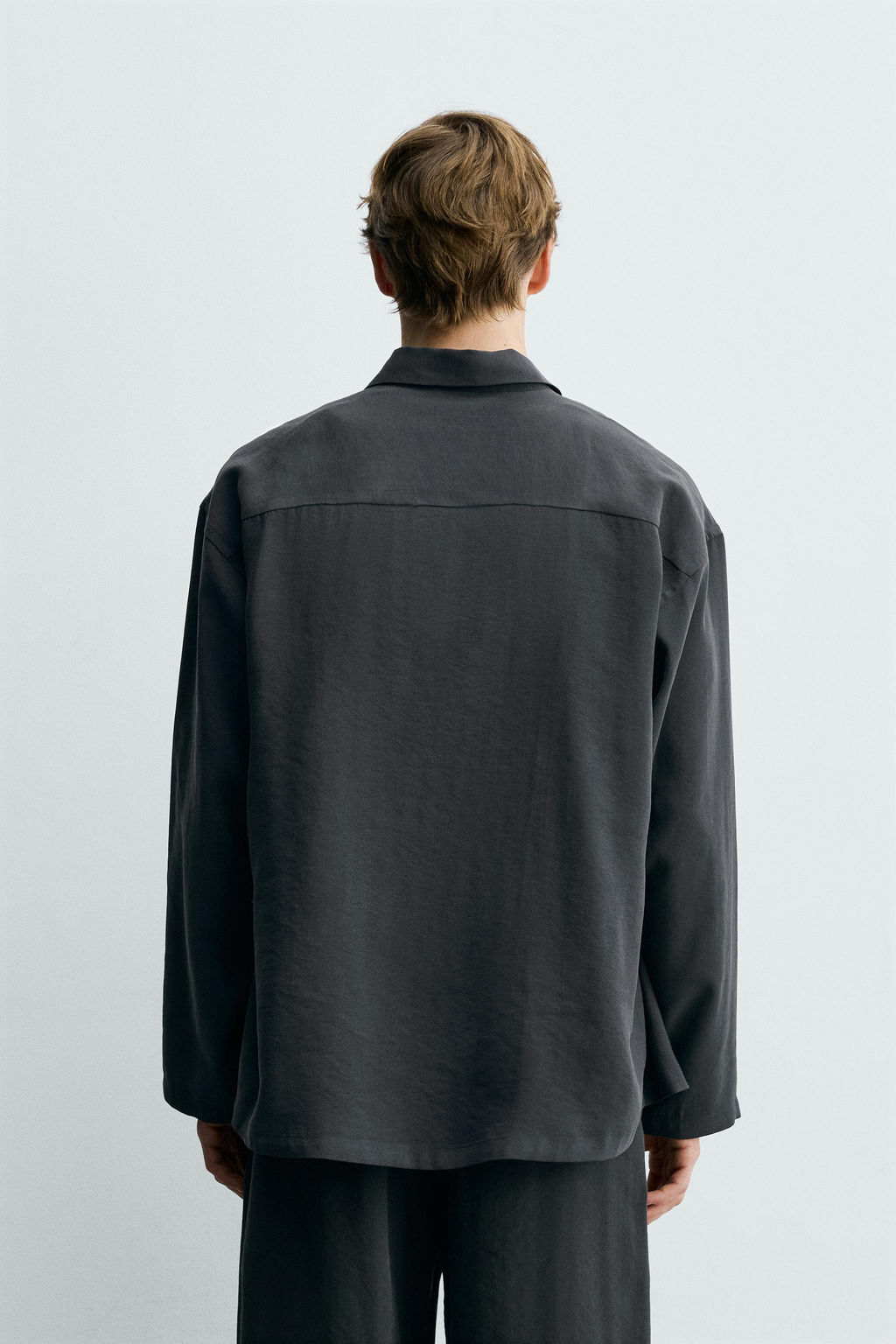 Рубашка CAMISA FLUIDA SOFT черная