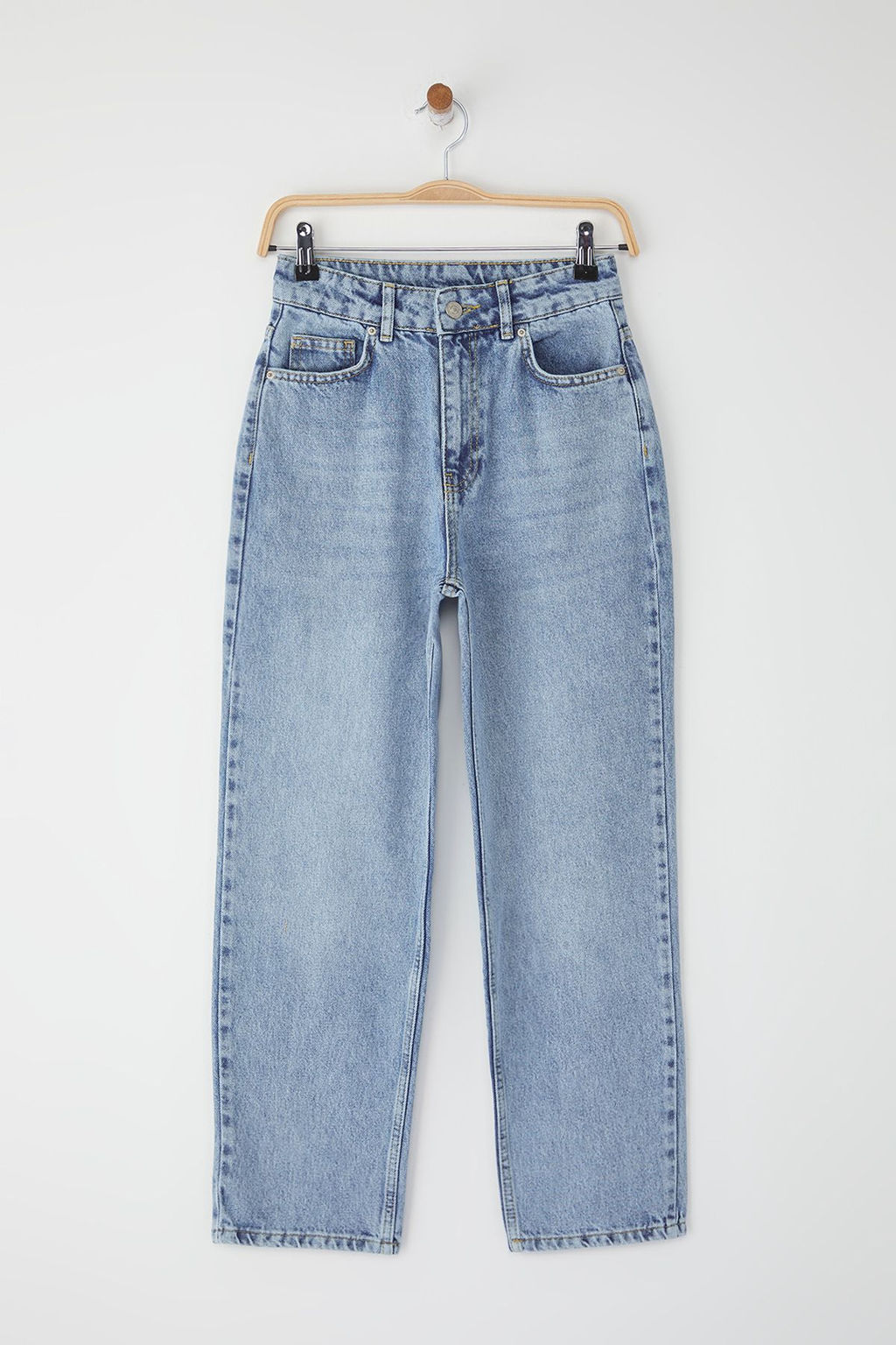 Mavi Yuksek Bel Boru Paca Relaxed Mom Jeans TWOSS25JE00210 - Trendyolmilla фото 5