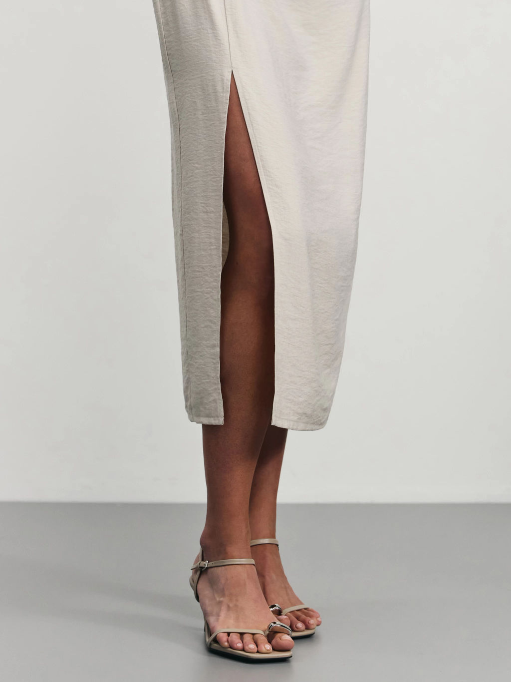 Юбка миди с разрезом и пряжкой из вискозы / Zarina  фото 7