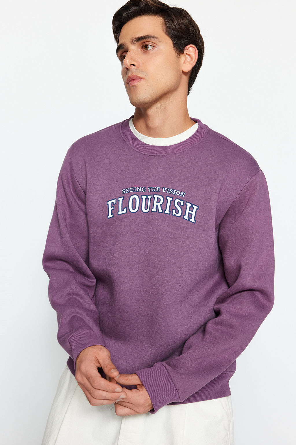 TRENDYOL MAN Lila Regular/Normal Kesim Yaz? Bask?l? Ici Polar/S?cak Tutan Sweatshirt TMNAW24SW00188