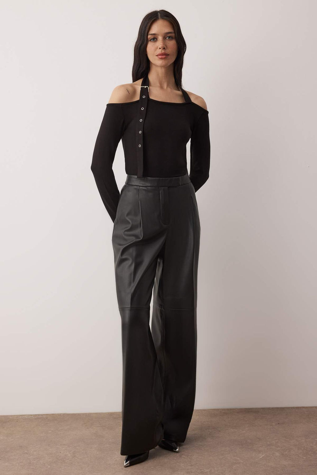 Siyah Boyundan Aksesuar Kemer Detayl? Fitted/Vucuda Oturan Orme Bluz TWOAW26BZ00197