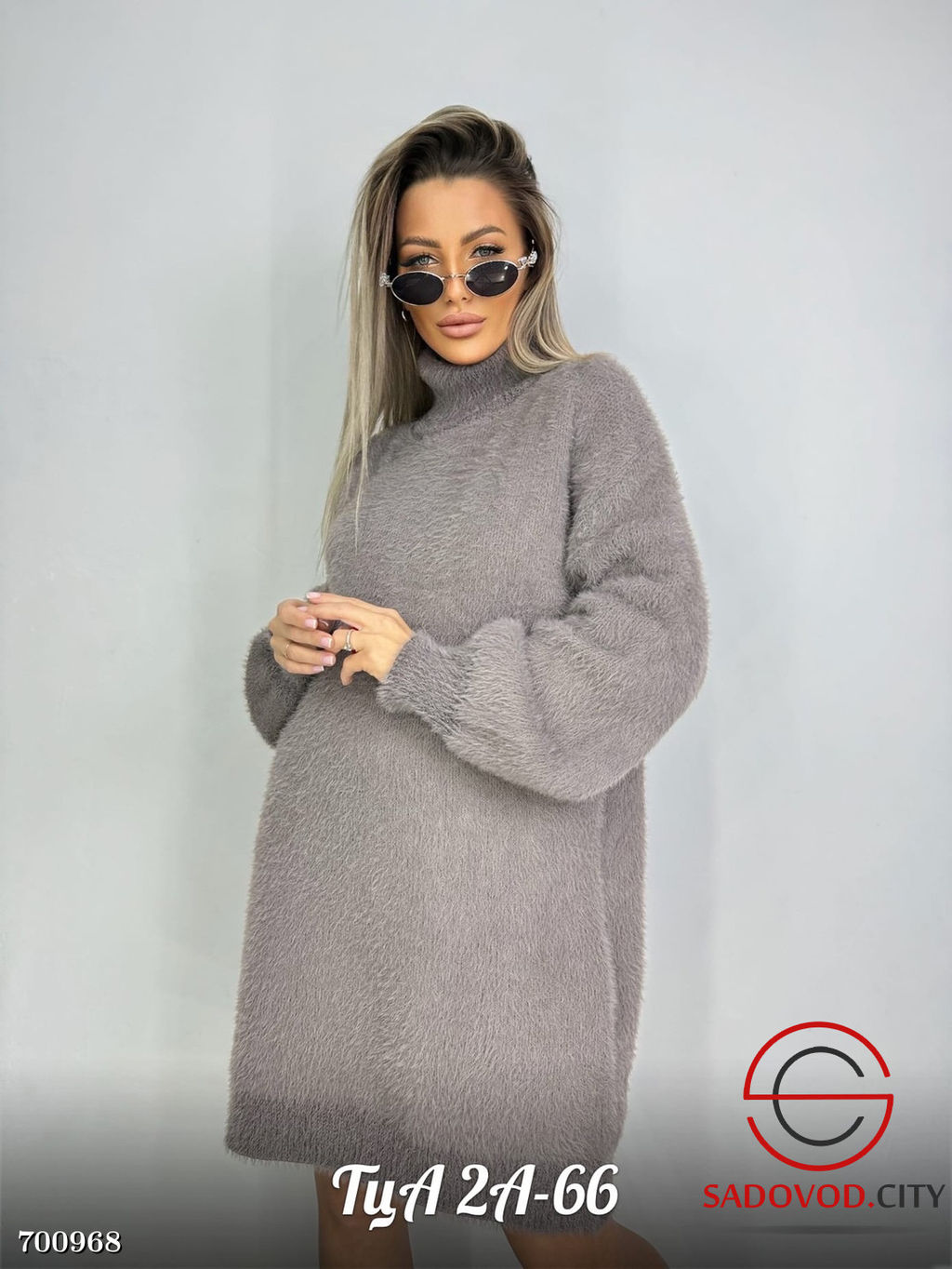 Туник пушистая с воротом