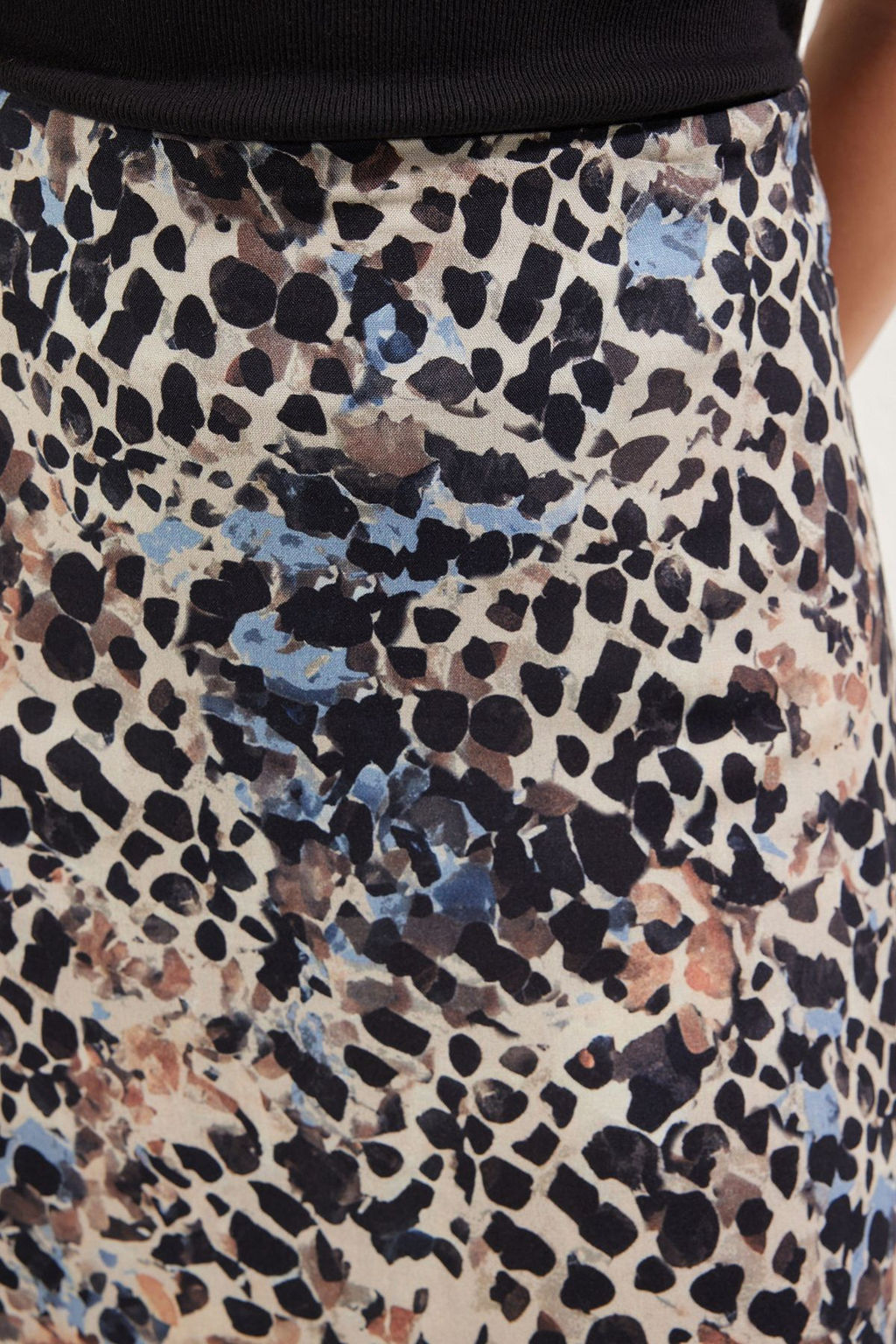 Vizon Soyut Animal Desenli Midi Uzun Boy Viskon A-Form Dokuma Etek TWOSS23ET00295