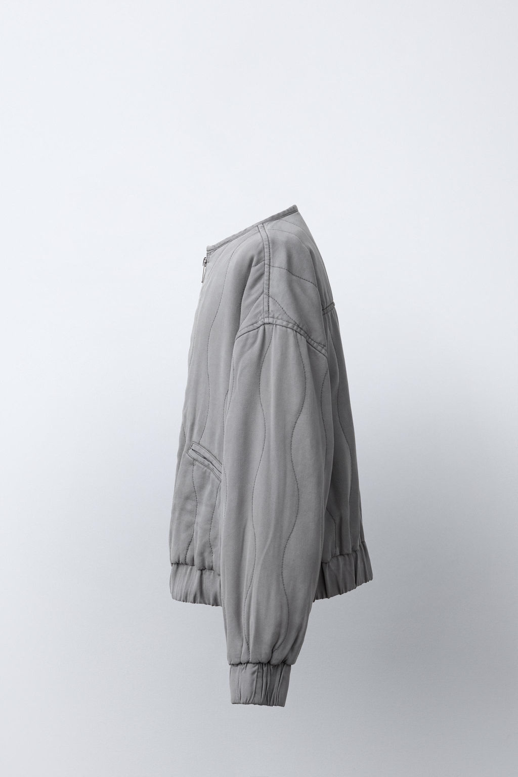 CAZADORA ACOLCHADA FLUIDA / Gris antracita