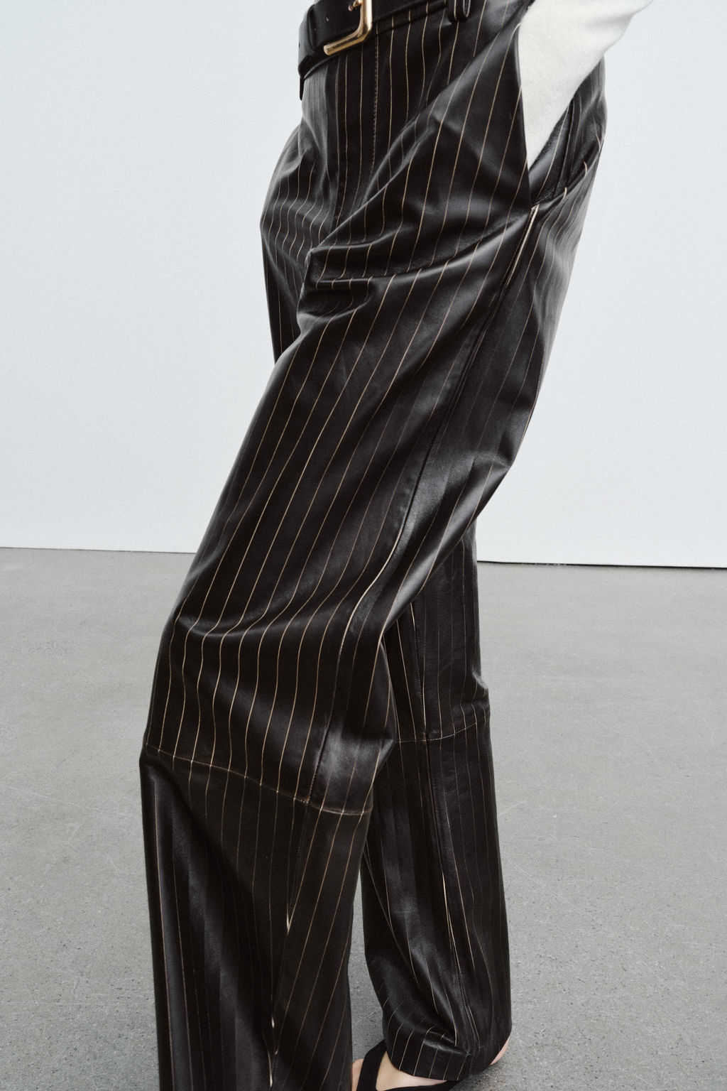 STRIPED LEATHER TROUSERS ZW COLLECTION LIMITED EDITION - Zara фото 21