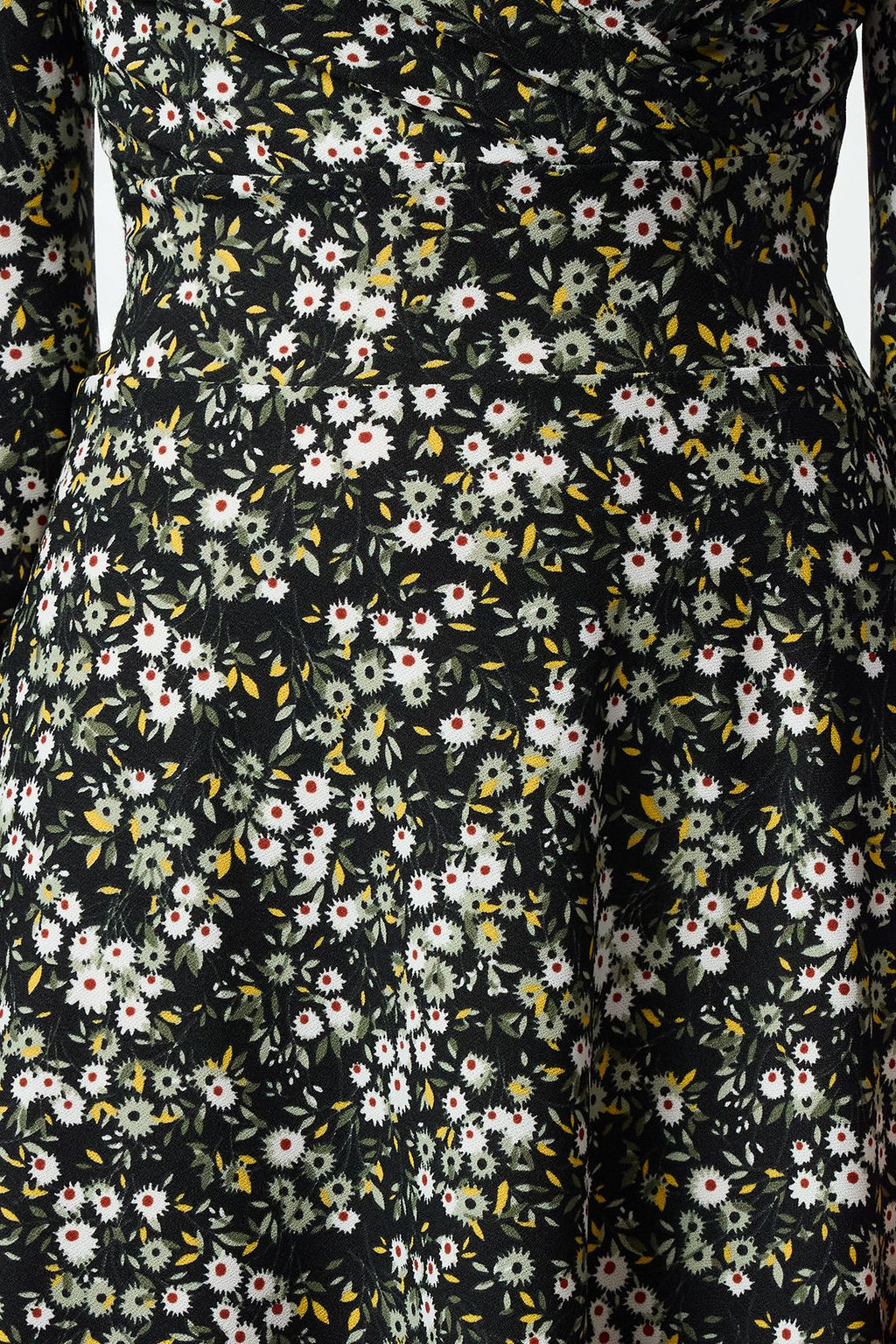 TRENDYOLMILLA Siyah Cicekli Midi Bask?l? Maxi Kruvaze Skater/Belden Ac?lan Esnek Orme Elbise TWOAW25EL00283  фото 3