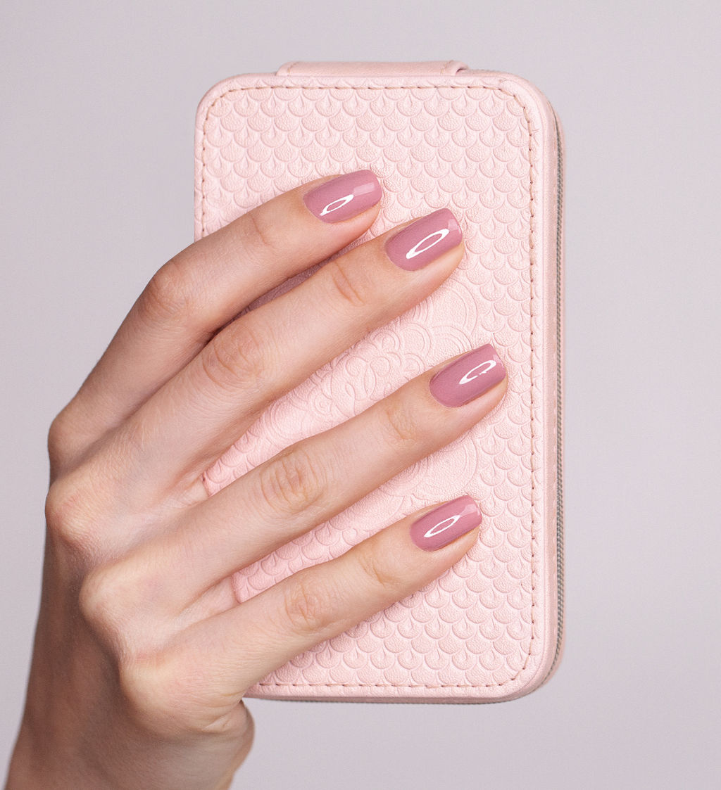 LuxVisage Лак для ногтей GEL finish тон 35 холодный дымчато-розовый 9мл