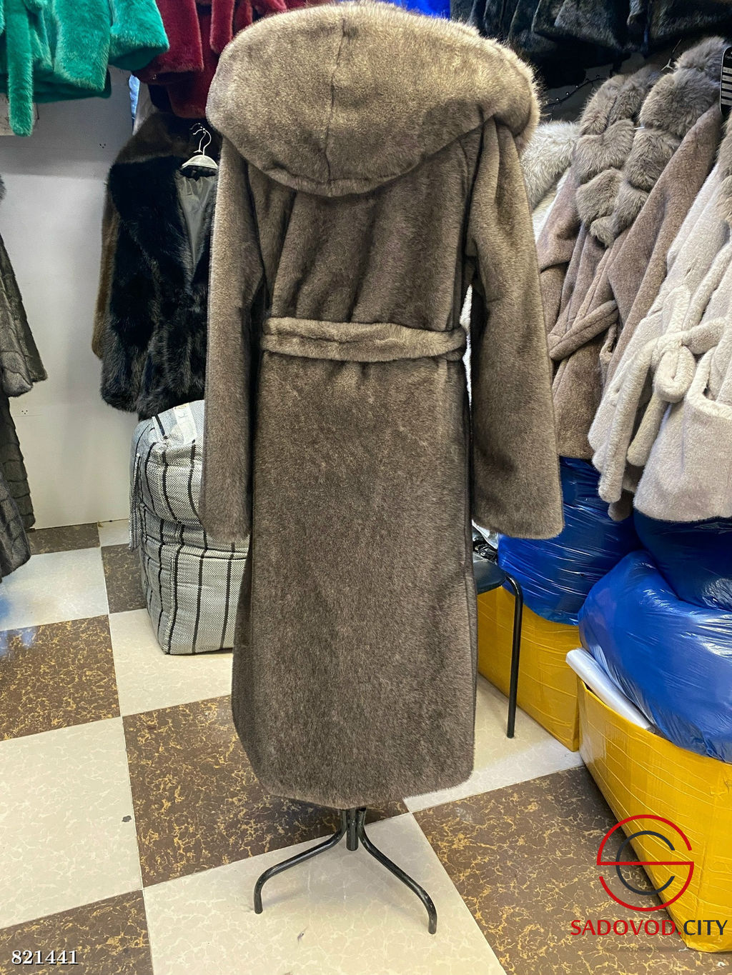 Шуба женская из искусственного меха - Bruno фото 2