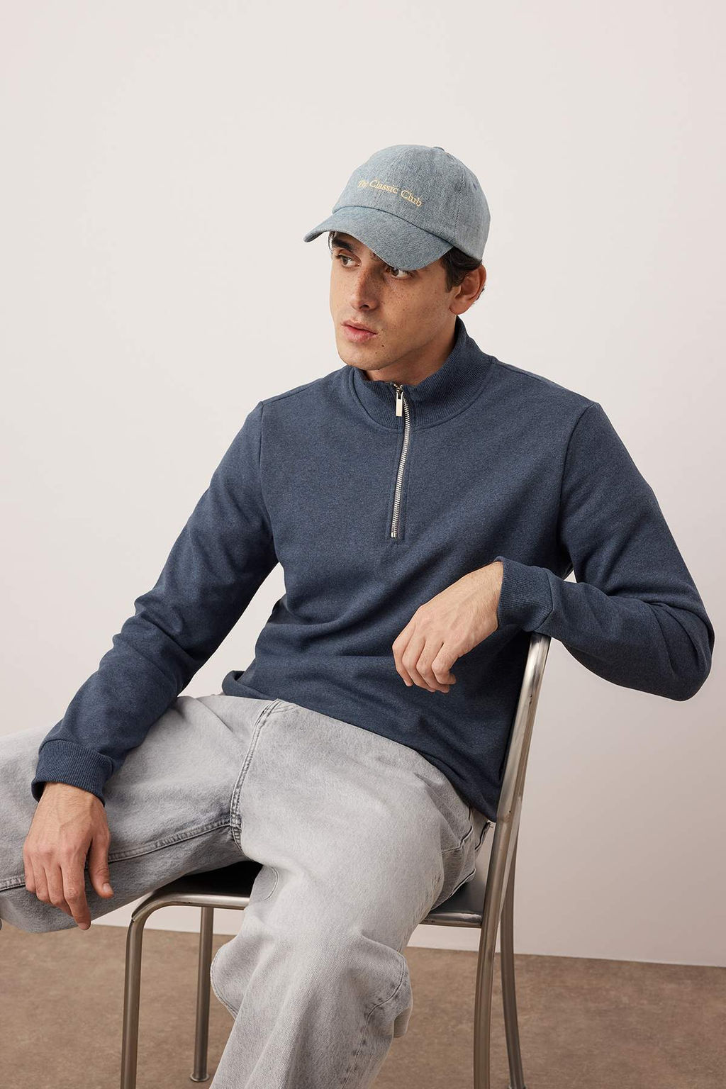 Siyah Regular/Normal Kesim Dik Yaka Kal?n Ici Polarl? Sweatshirt TMNAW26SW00021 - Trendyolmilla фото 15