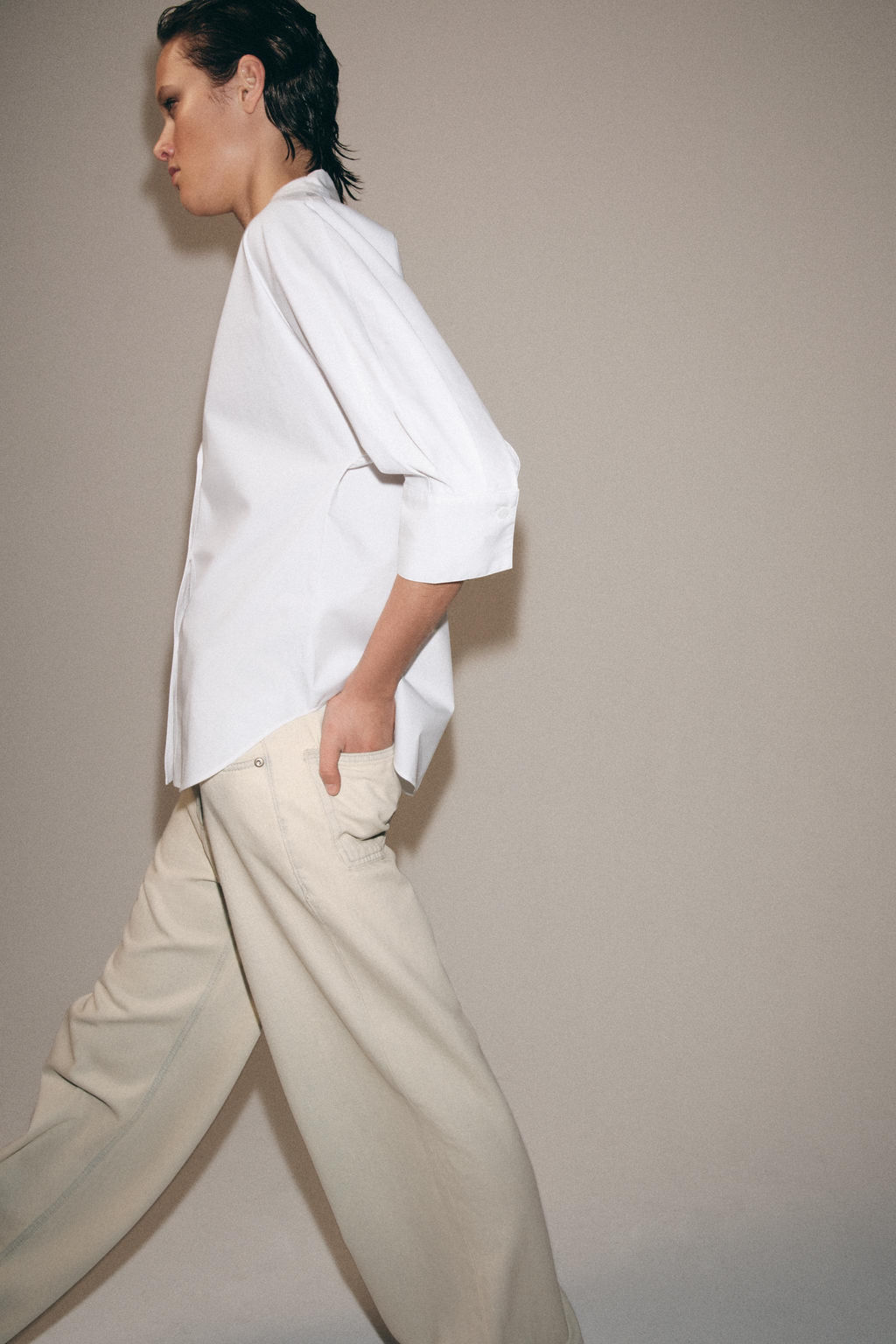 CAMISA ESCOTE PICO ZW COLLECTION / Blanco - Zara фото 12