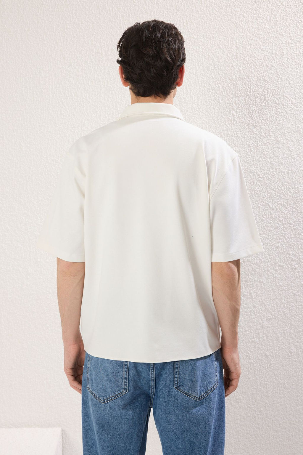 TRENDYOL MAN Beyaz Boxy Fit Orme K?sa Kollu Yazl?k Gomlek TMNSS25GO00035 - Trendyolmilla фото 4