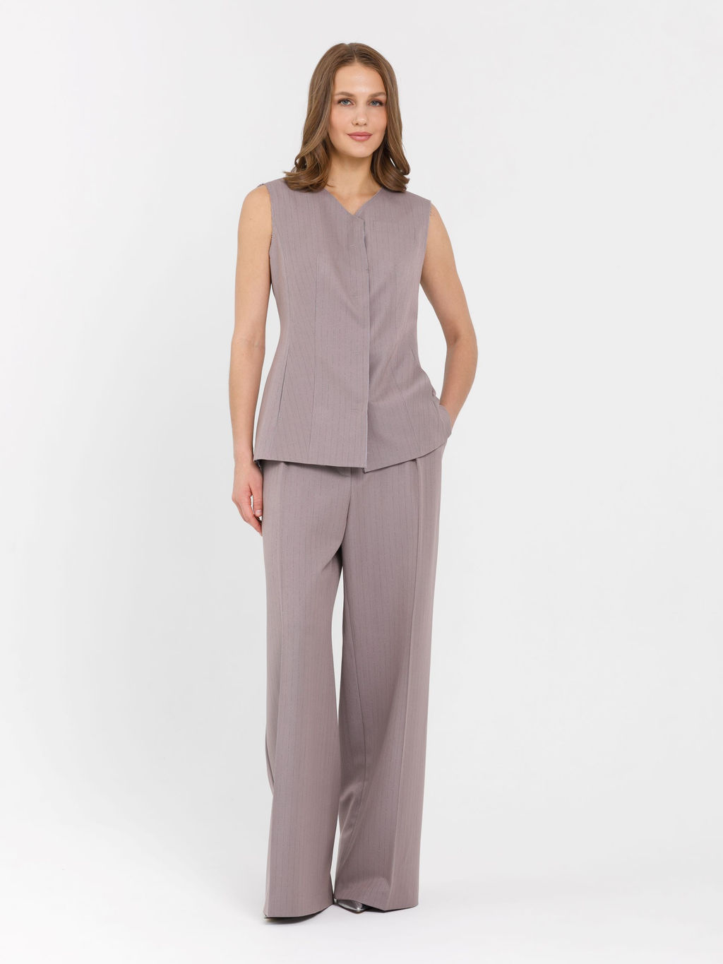 Брюки в полоску