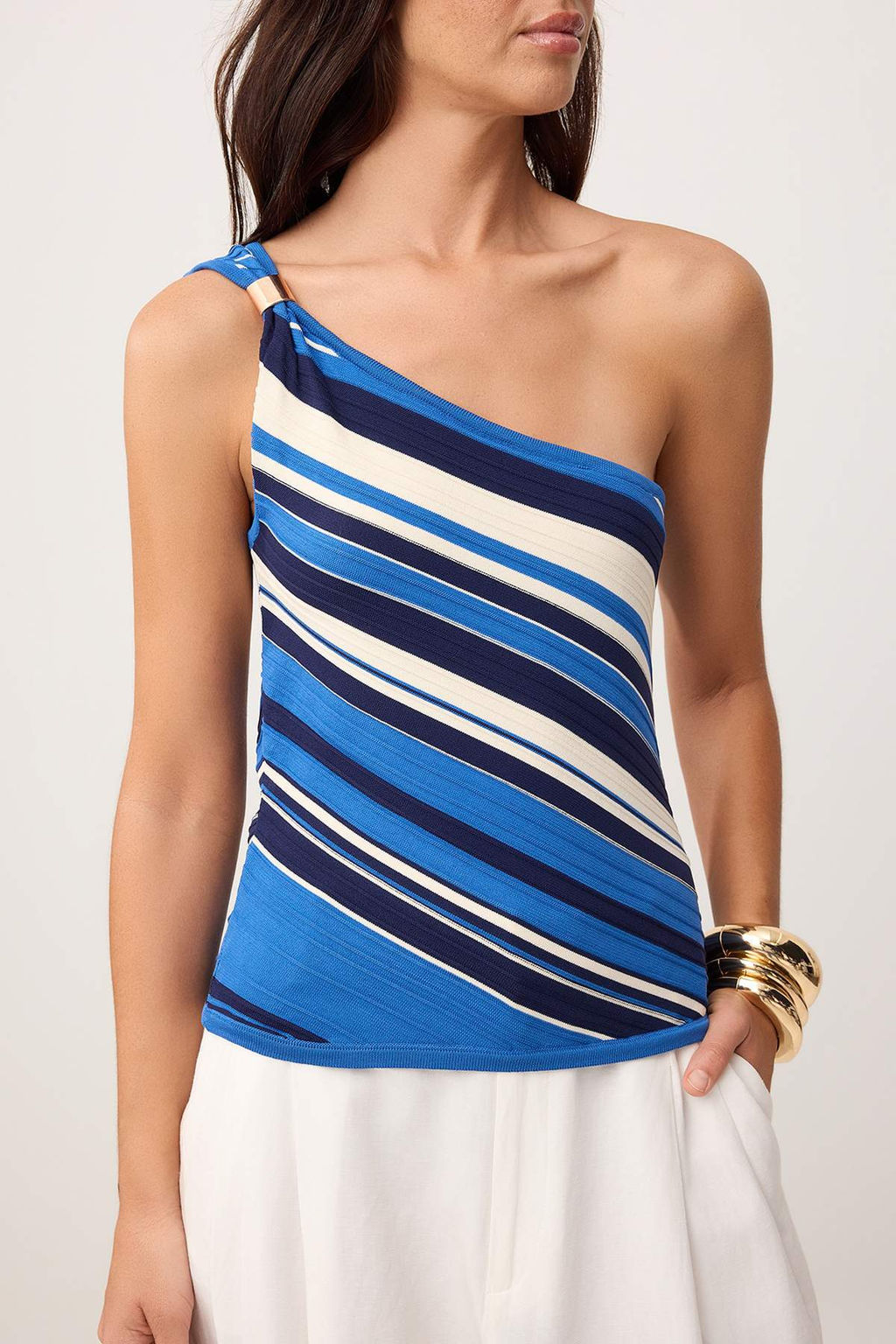 Mavi Asimetrik Yaka Fitted Renk Bloklu Crop Triko Ince Bluz TWOSS26BZ00301 - Trendyolmilla фото 3