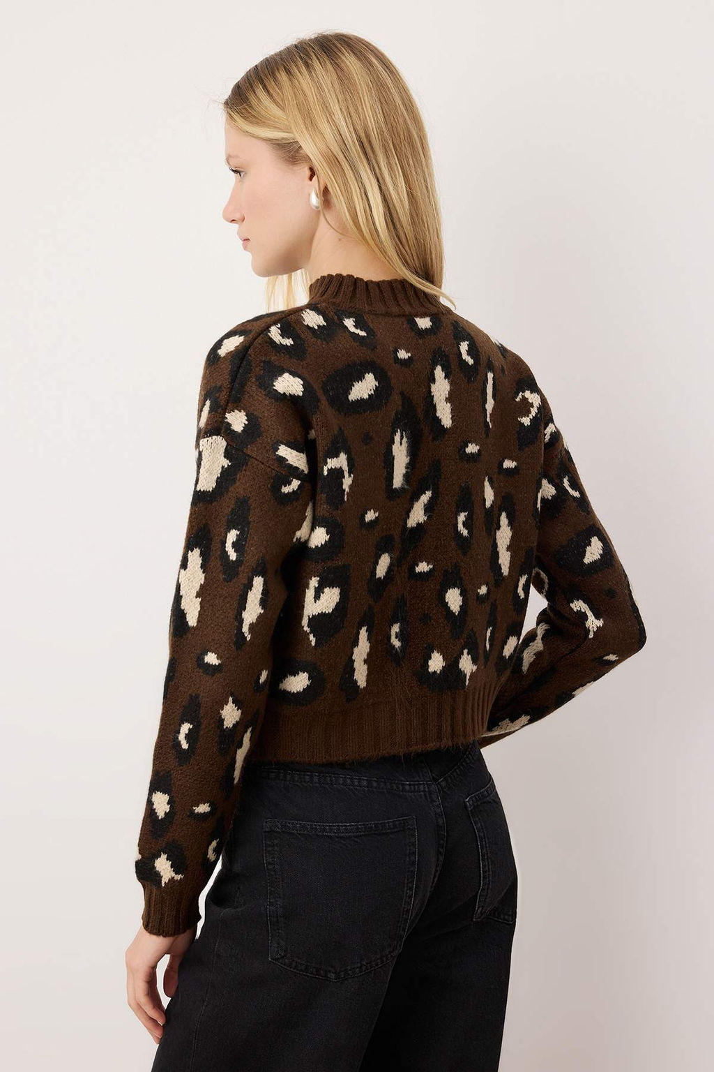 Kahverengi Leopar Desenli Crop Yumusak Dokulu Triko H?rka TWOAW25HI00355