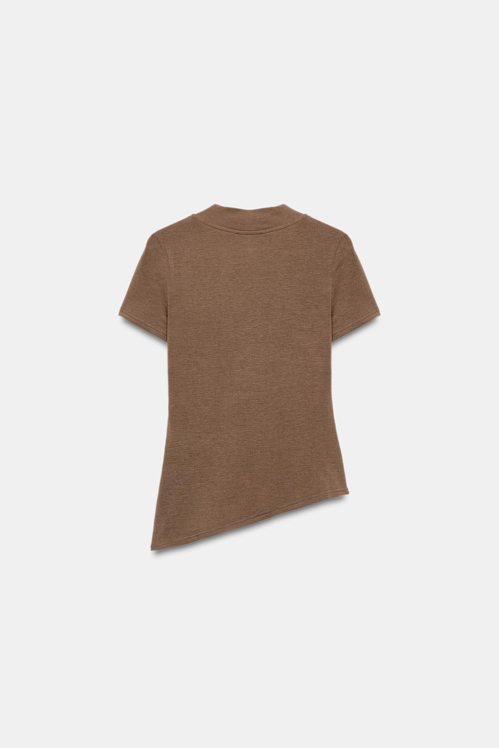 CAMISETA CUELLO PICO BAJO ASIM?TRICO / Marr?n