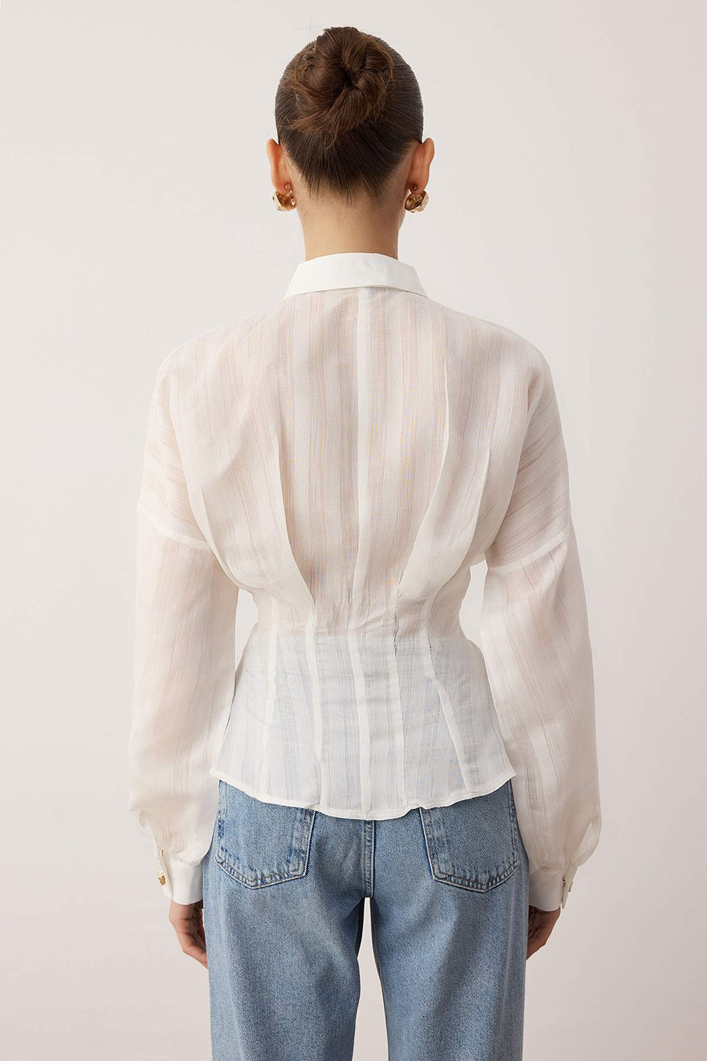 Siyah Gold Dugme Detayl? Bele Oturan Fitted Gomlek TWOAW26GO00104 - Trendyolmilla фото 8