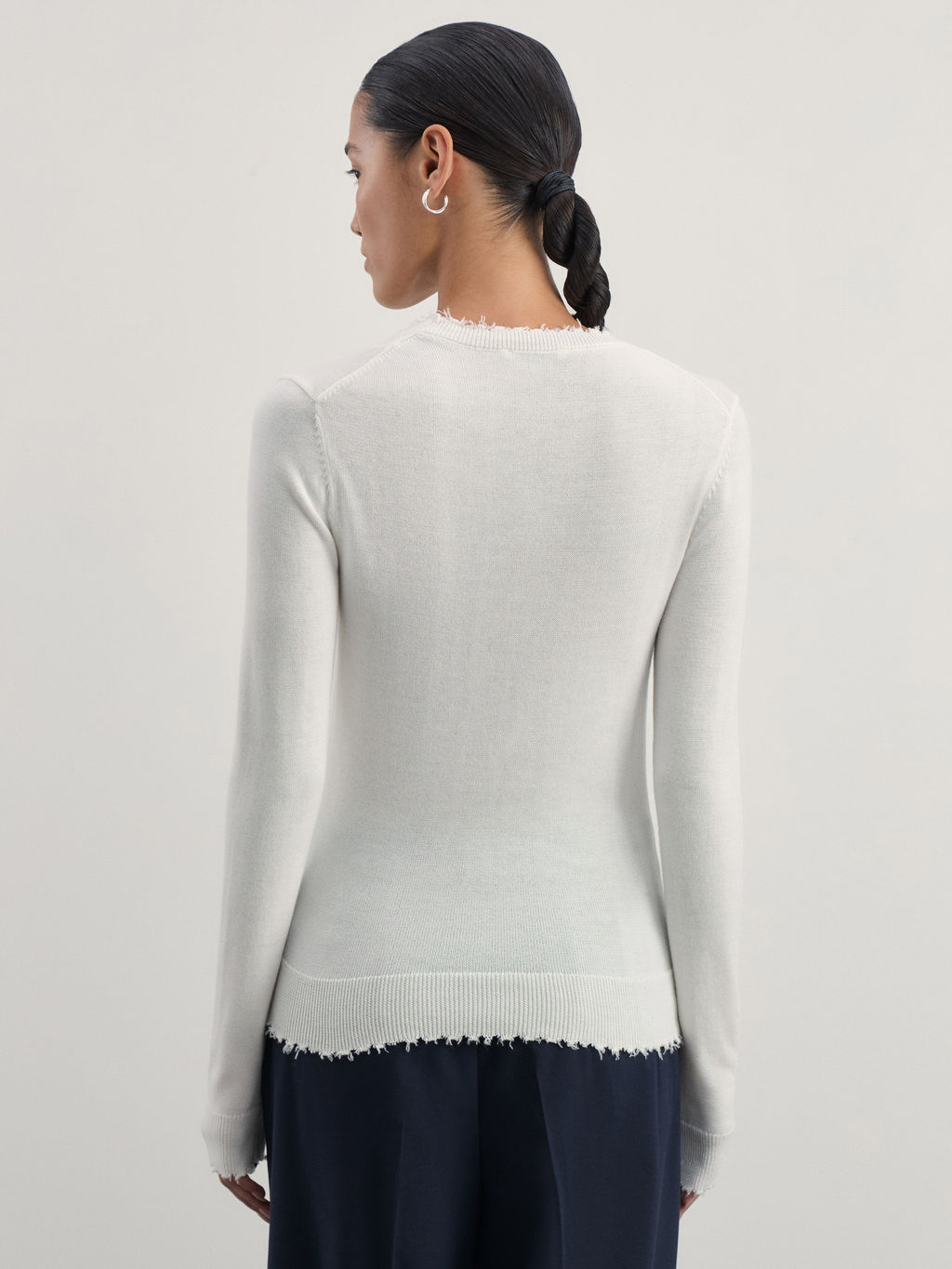 Джемпер с необработанным краем из шерсти / Zarina  фото 5