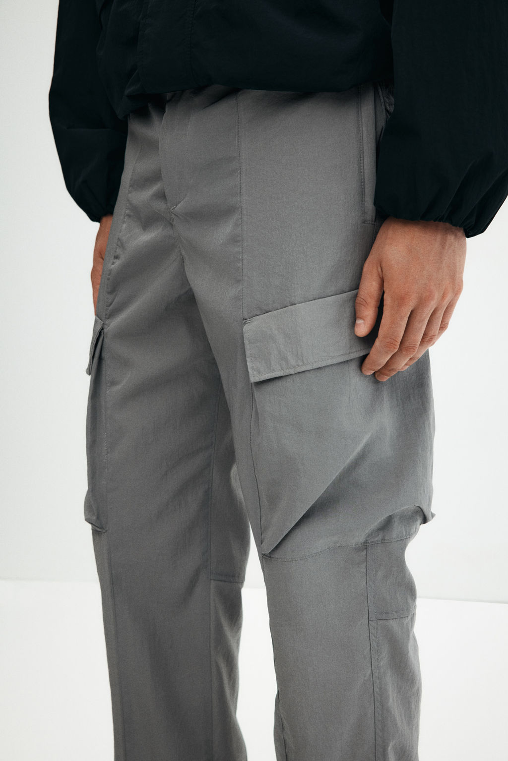 Pantal?n cargo de nailon Relaxed Fit - H&m фото 8